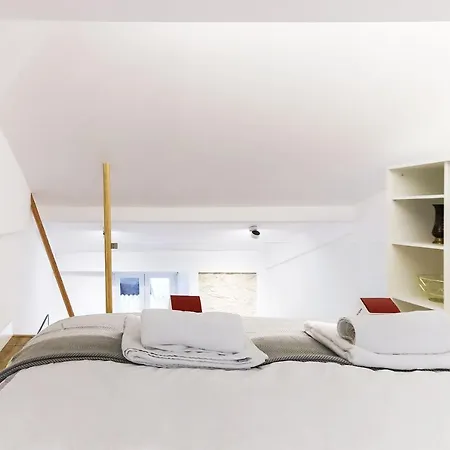 Apartment Charming Santos By Homing Lisbon